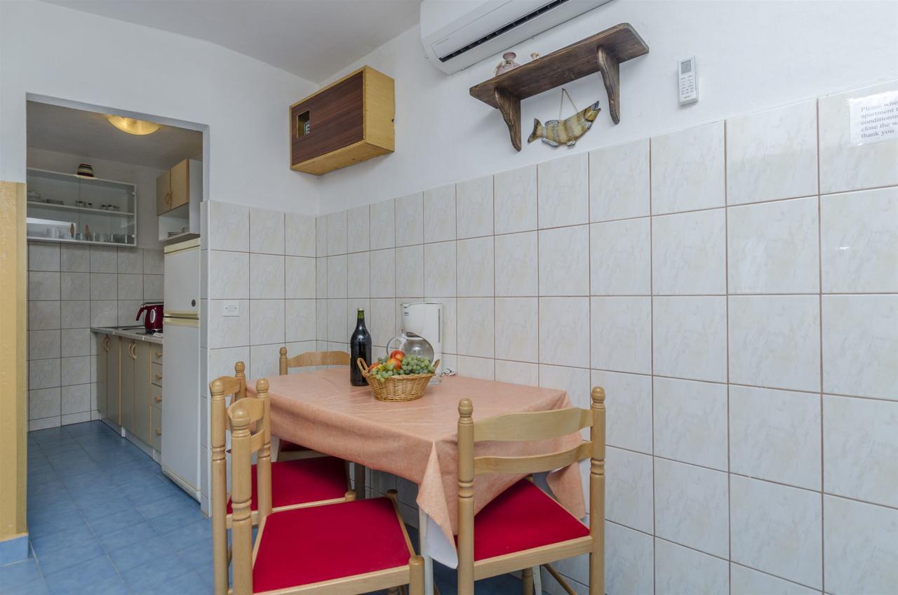 Apartment Boris Gornja Brela Exteriör bild