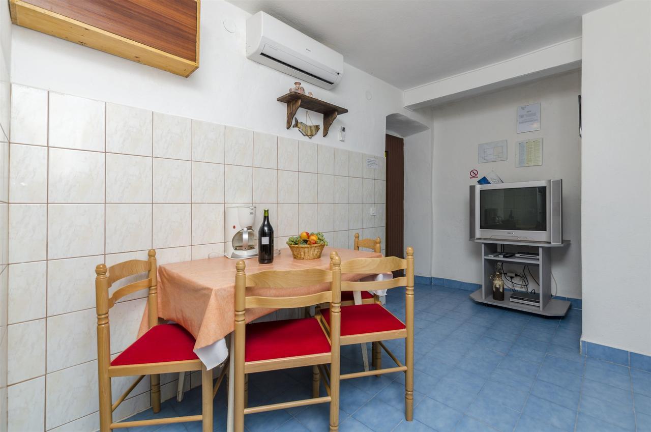 Apartment Boris Gornja Brela Exteriör bild