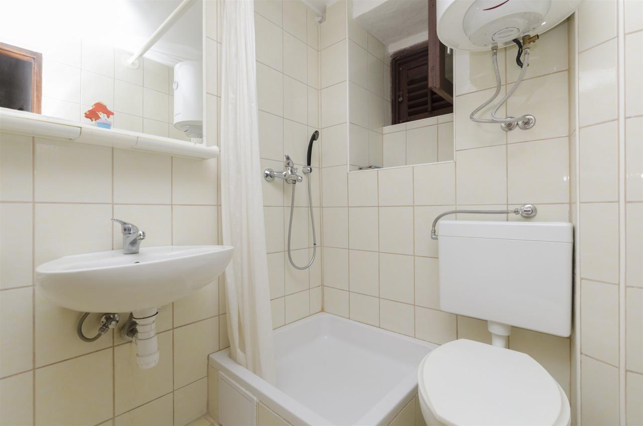 Apartment Boris Gornja Brela Exteriör bild